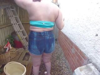 Tart in denim şorty outdoors getting öl clothes: xxx video 00